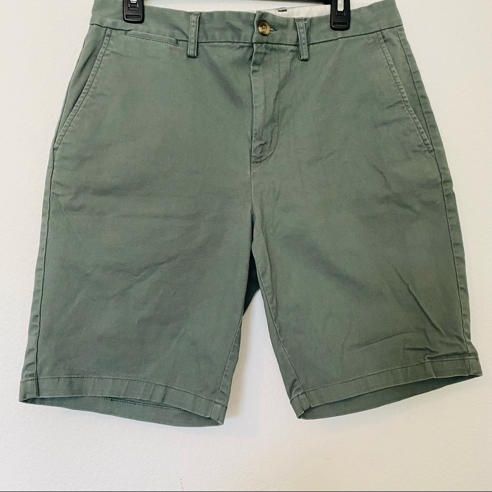 Old Navy Ultimate Slim Army Green Shorts